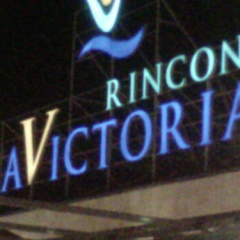 Foto tirada no(a) Centro Comercial Rincón de la Victoria por Juan Ramón P. em 5/4/2012