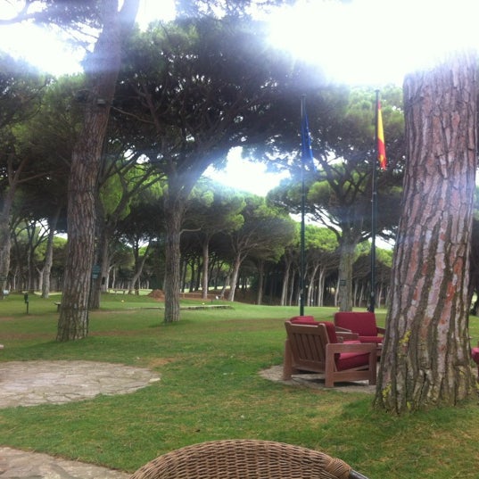 รูปภาพถ่ายที่ Golf Platja de Pals โดย GAR L. เมื่อ 8/28/2012