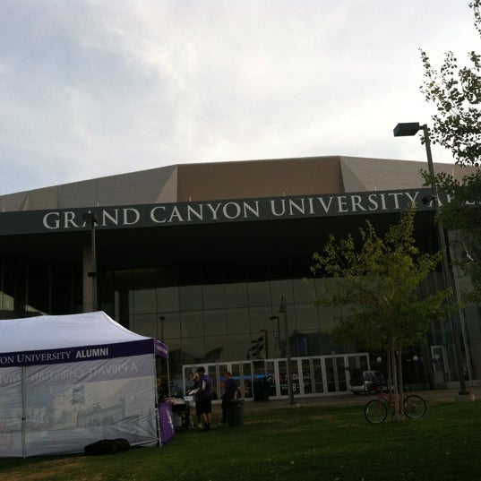 รูปภาพถ่ายที่ Grand Canyon University Arena โดย Denisse L. เมื่อ 2/20/2012