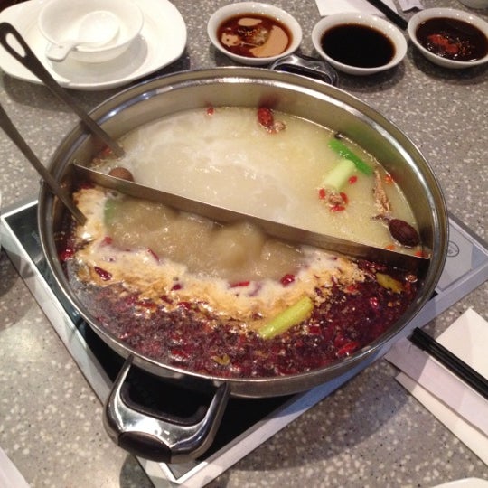 Photo taken at Happy Lamb Hot Pot, Richmond 快乐小羊 by Justin T. on 8/9/2012