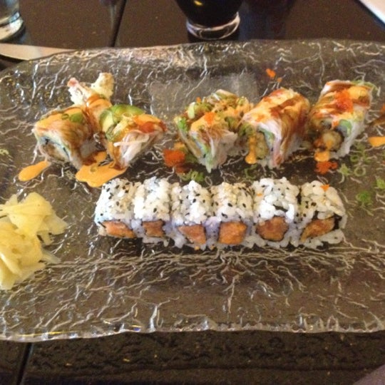 East Moon Asian Bistro - Asian Restaurant