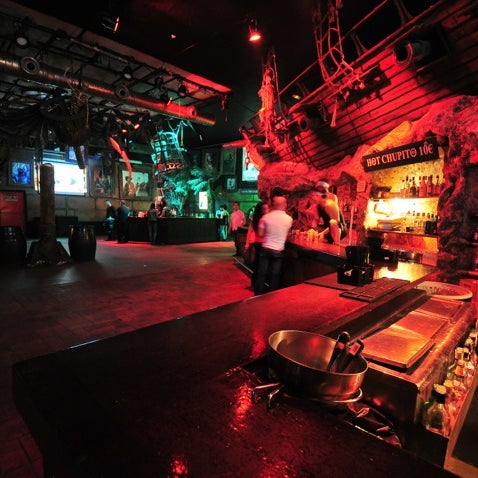 8/24/2012 tarihinde Freddy C.ziyaretçi tarafından Discoteca Piratas'de çekilen fotoğraf