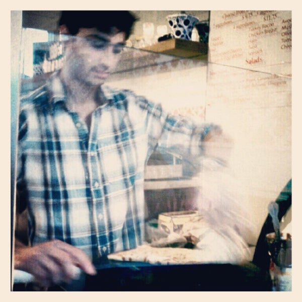 6/25/2012 tarihinde Amanda S.ziyaretçi tarafından Baciami Cafe'de çekilen fotoğraf