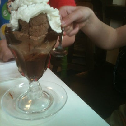 Photo taken at Goody&#39;s Soda Fountain &amp; Candy by Priscilla H. on 8/14/2012