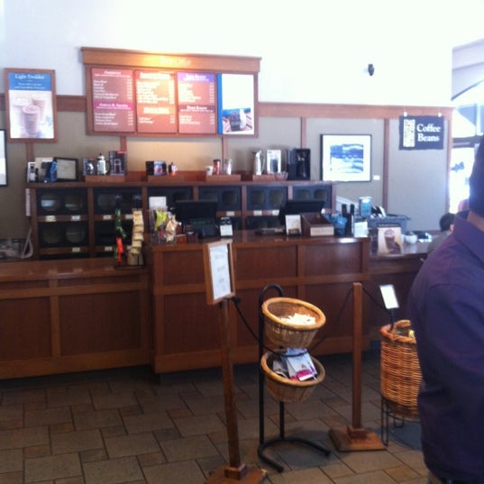 Foto tomada en Peet&#39;s Coffee &amp; Tea  por Giordano el 7/16/2012