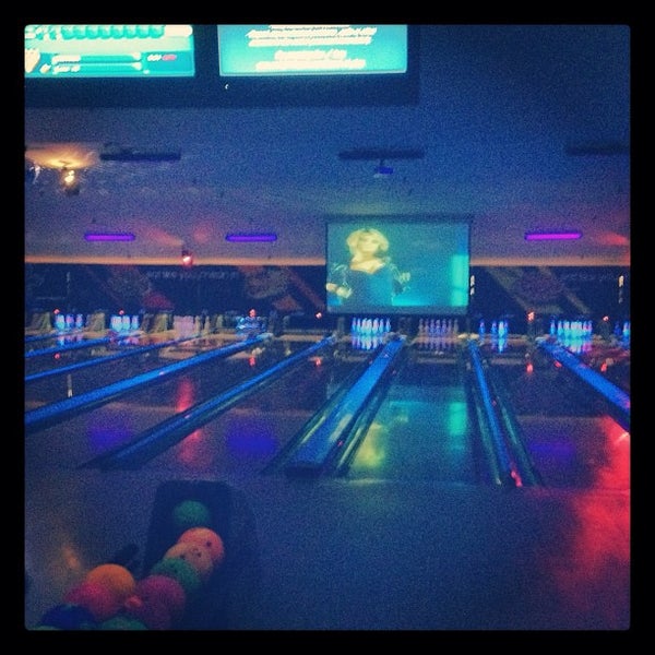 bowlero bowling groupon