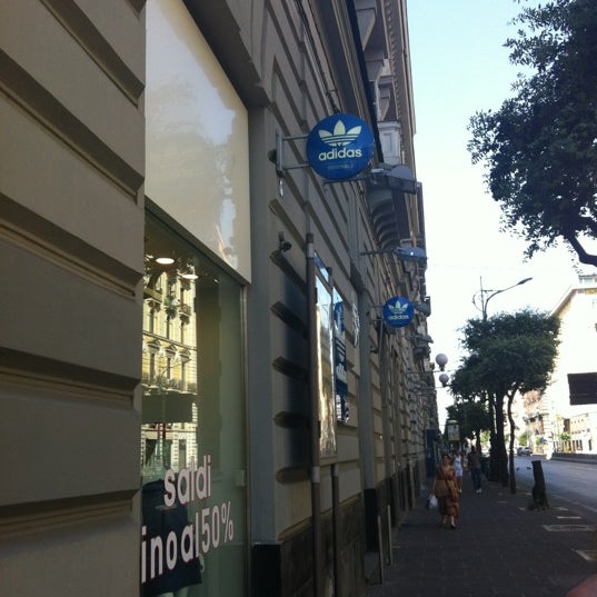 adidas store napoli via toledo