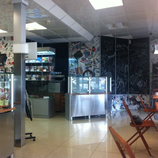 Photo taken at CoffeeBoolkaStation by Максим on 8/12/2012