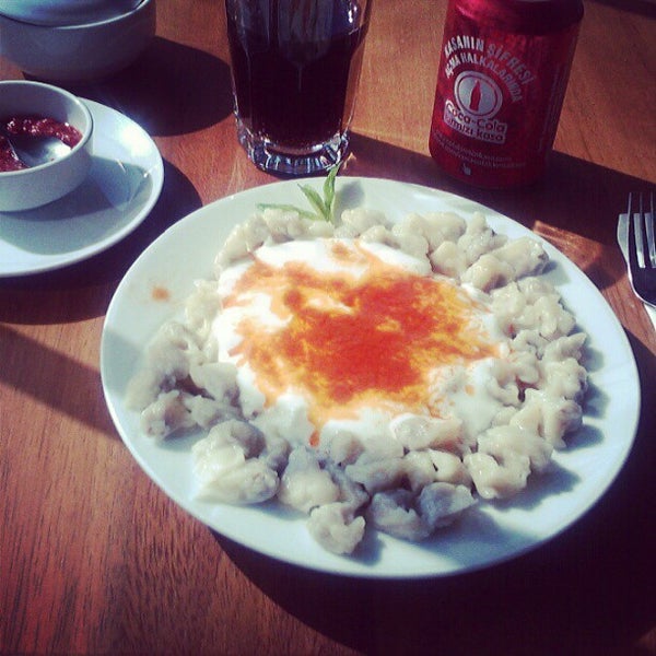 Photo taken at Bodrum Mantı&amp;Cafe by Zafazingo on 5/12/2012