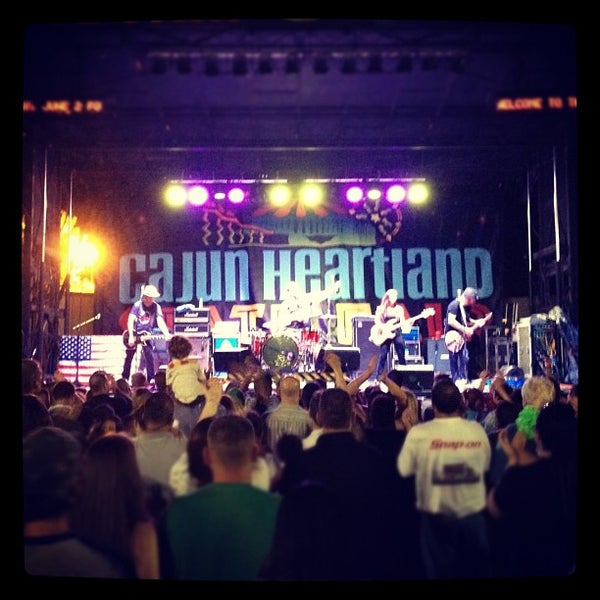 Foto scattata a Cajundome &amp; Convention Center da Joshua F. il 5/27/2012