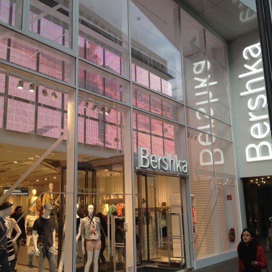 Bershka - Clothing Store in Koln
