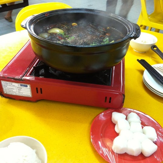 5/9/2012にJimmy L.がQi Wei Chicken Claypot 奇味鸡煲で撮った写真