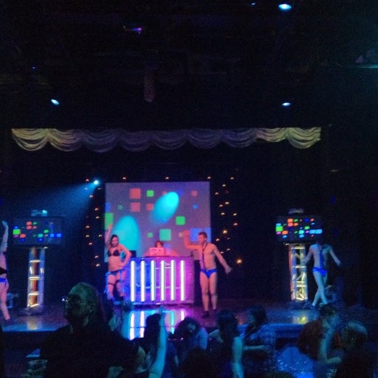 Foto tirada no(a) Krave Nightclub por Jay Y. em 3/14/2012