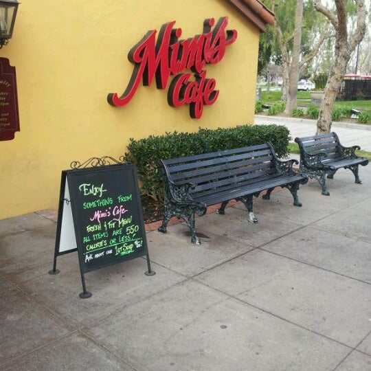 Photo taken at Mimi&#39;s Cafe by Christine R. on 3/5/2012