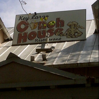 รูปภาพถ่ายที่ Key Largo Conch House โดย Tamara A. เมื่อ 5/13/2012