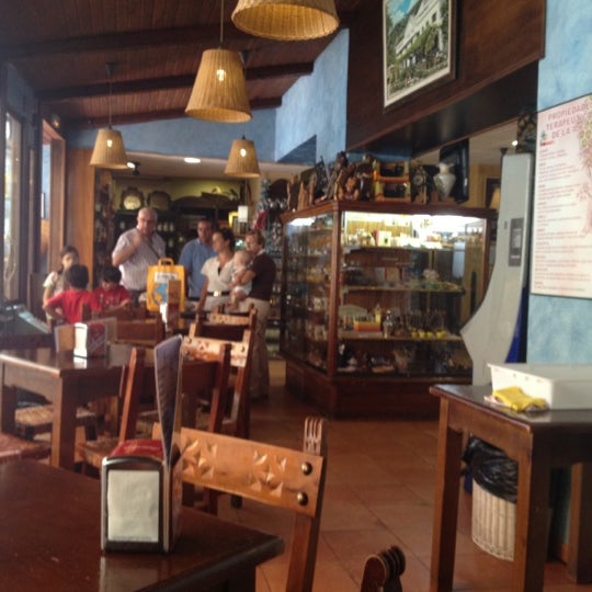 7/8/2012にSamir A.がRestaurante El Oasisで撮った写真