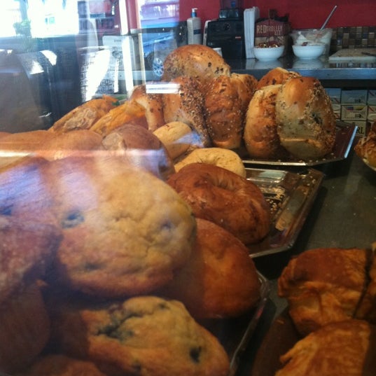 Foto tomada en Twiggs Bakery &amp; Coffeehouse  por A7D Creative Group el 3/7/2012