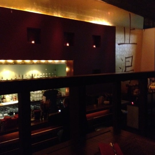 3/2/2012にItzel T.がDA BU DA Asian Fusion &amp; Barで撮った写真