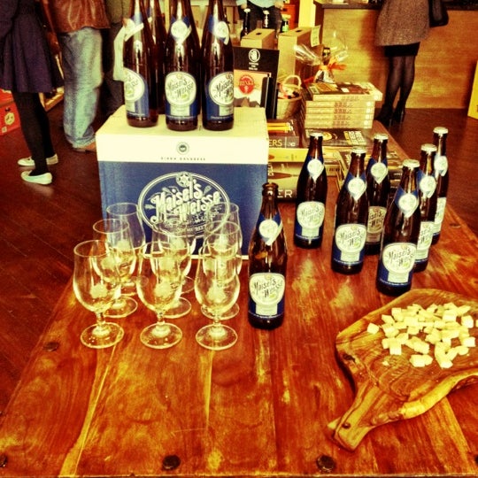 Photo taken at The Beer Boutique by Eoghan H. on 4/7/2012