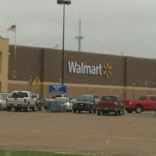Walmart Supercenter Big Box Store in Crossett
