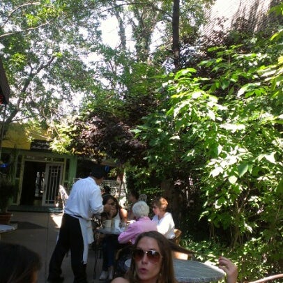 Das Foto wurde bei Riverside Cafe von Kim R. am 8/19/2012 aufgenommen
