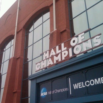 รูปภาพถ่ายที่ NCAA Hall of Champions โดย Scott H. เมื่อ 3/31/2012