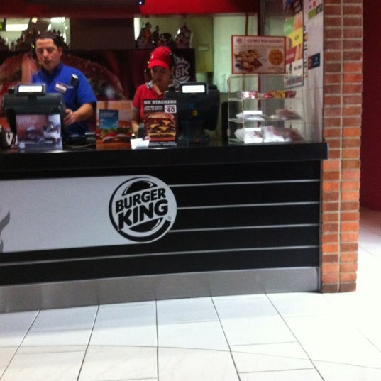 Photo taken at Burger King by Yanis V. on 9/5/2012