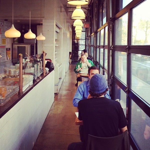 4/10/2012 tarihinde Bastian B.ziyaretçi tarafından Sugar Cafe'de çekilen fotoğraf