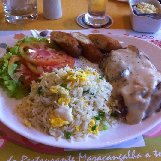 5/4/2012 tarihinde Fred B.ziyaretçi tarafından Restaurante Maracangalha'de çekilen fotoğraf