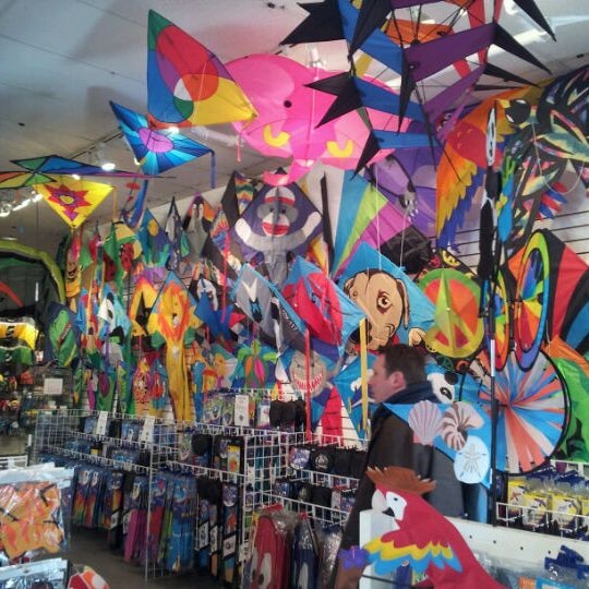Photo taken at San Francisco Kite Company by Guillaume D. on 3/12/2012