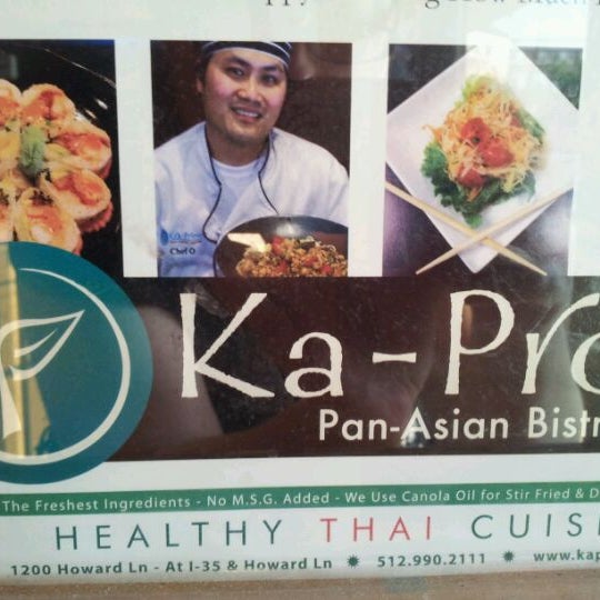 รูปภาพถ่ายที่ Ka-Prow Thai &amp; Sushi Bistro โดย Rebecca A. เมื่อ 5/4/2012
