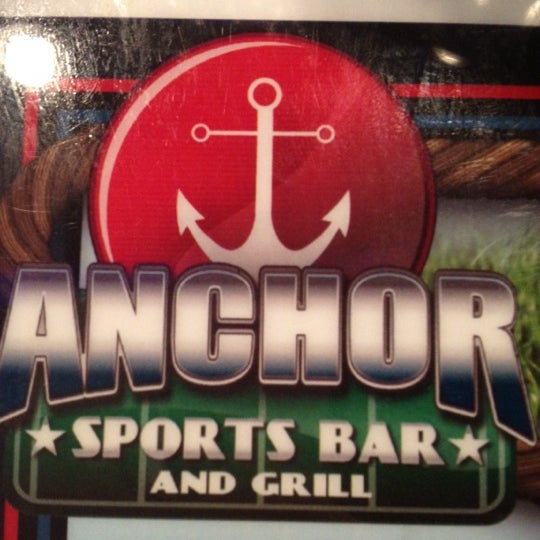 If your at the mall you should check out the anchor sports bar and grill for a cold beer and amazing wings!