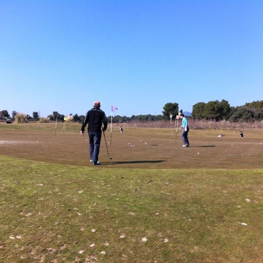 Foto scattata a Real Club de Golf El Prat da Wing L. il 2/18/2012