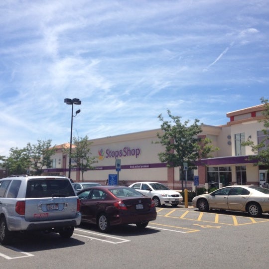 Super Stop & Shop 333 Mariano Blvd