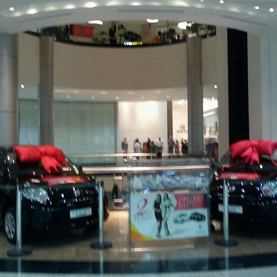 3/31/2012 tarihinde Clovis J.ziyaretçi tarafından Shopping ViaCatarina'de çekilen fotoğraf
