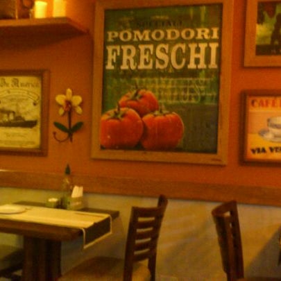4/9/2012にFabrício A.がPiazzetta Pasta &amp; Vinoで撮った写真