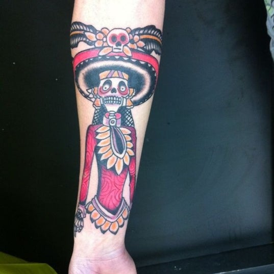 4/19/2012にEXOTICO TATTOO BARCELONAがLTW Tattoo &amp; Piercingで撮った写真