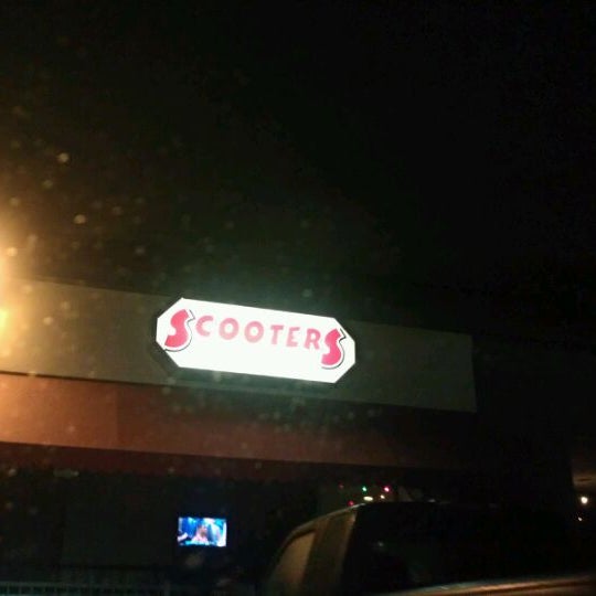 Scooters Bar & Grill Bar in Garland