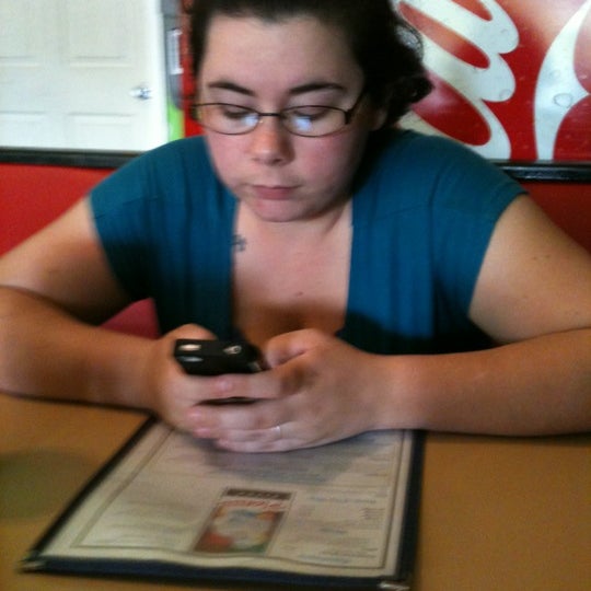 4/20/2012にMeggy Ann P.がPicasso Pizzaで撮った写真