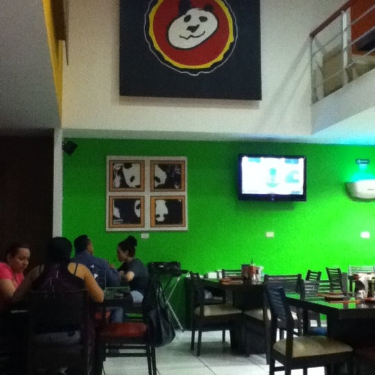 รูปภาพถ่ายที่ PANDA GRILL โดย Waitinghappiness เมื่อ 5/15/2012