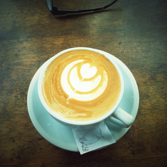 Снимок сделан в Voltage Coffee &amp; Art пользователем Merredith B. 9/8/2012