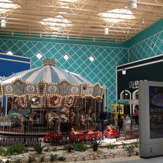 cristal heno tal vez Fotos en The Outlets at Route 66 Mall - 22 tips
