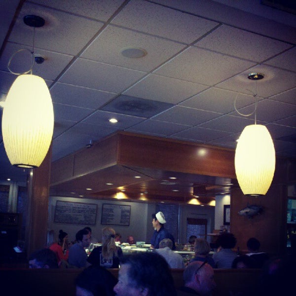 6/14/2012 tarihinde Markziyaretçi tarafından Koi Japanese Cuisine'de çekilen fotoğraf