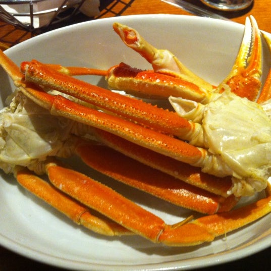Снимок сделан в Red Lobster пользователем Adam B. 7/1/2012