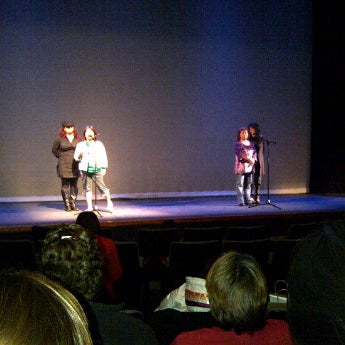 4/1/2012에 Priscilla G.님이 Nate Holden Performing Arts Center에서 찍은 사진