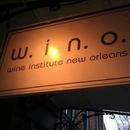 Снимок сделан в Wine Institute New Orleans (W.I.N.O.) пользователем Nelson G. 2/19/2012