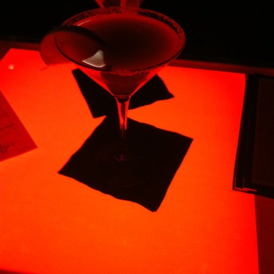 Foto tirada no(a) Red Lounge por Makensie H. em 3/3/2012