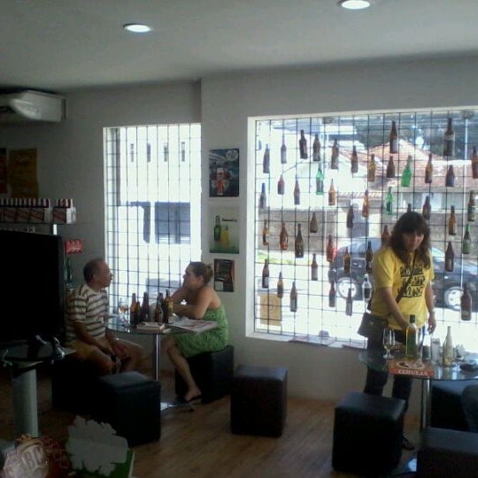 2/4/2012 tarihinde Priscila L.ziyaretçi tarafından Emporium Gourmet'de çekilen fotoğraf