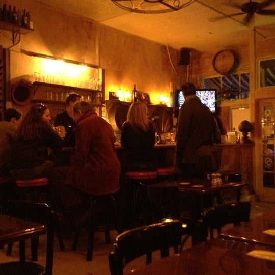 Das Foto wurde bei Frankie&#39;s Bohemian Cafe von Lubor N. am 5/5/2012 aufgenommen