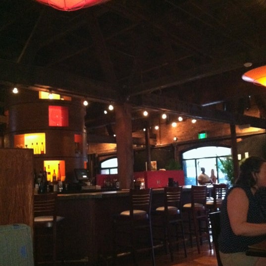 5/20/2012 tarihinde Megan D.ziyaretçi tarafından Jibarra Mexican Tequila Lounge'de çekilen fotoğraf